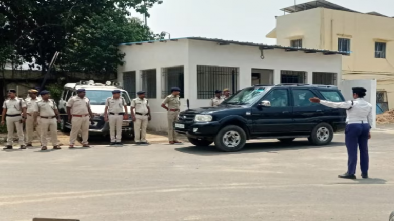 Opposition Parties Meeting: बिहार में विपक्षी दलों का महाजुटान, पटना पहुंचीं महबूबा मुफ्ती