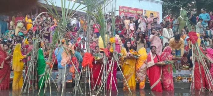 The great festival Chhath concluded by offering Arghya to the rising Sun