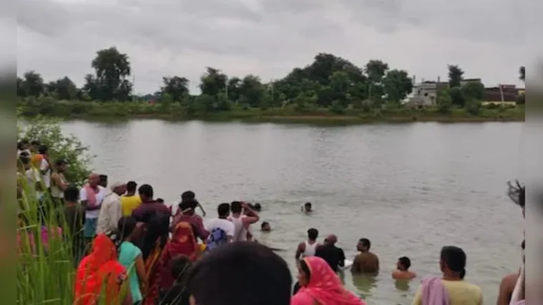 Drowning: छठ महापर्व के दौरान 61 लोगों की मौत, पानी में डूबकर गई जान