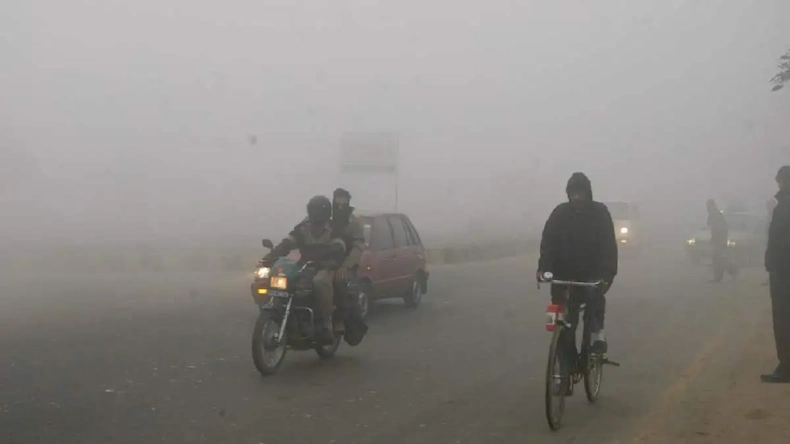 Bihar Weather: बिहार के 15 जिलों में घने कोहरे को लेकर अलर्ट जारी, तेजी से बदलेगा मौसम