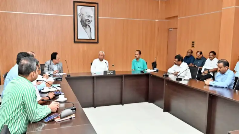 Meeting: सरकारी कर्मचारियों को बड़ा तोहफा, कैबिनेट में मिली 38 प्रस्तावों को मंजूरी