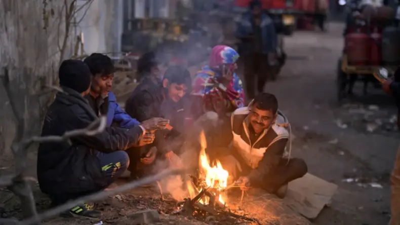 Bihar Weather: बिहार में बारिश से पड़ेगी कड़ाके की ठंड, हवा भी हुई दमघोटू