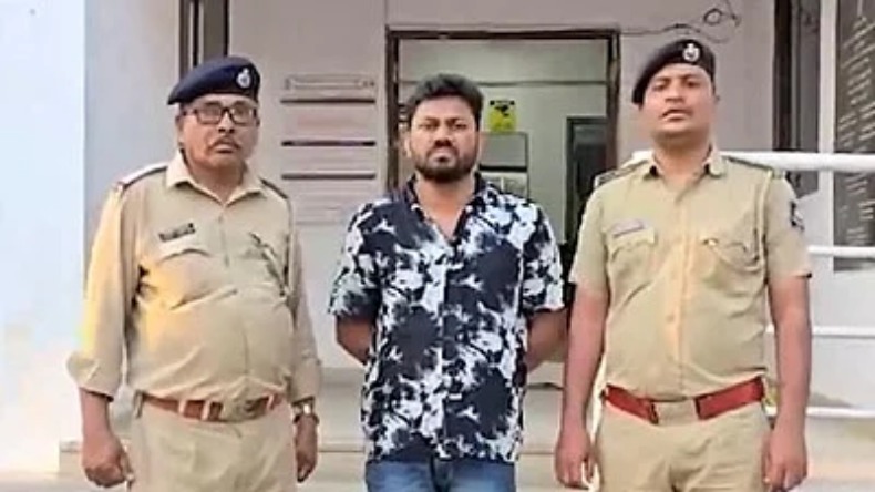 थिएटर में छावा फिल्म के बीच व्यक्ति ने मचाया बवाल, पुलिस ने लिया एक्शन