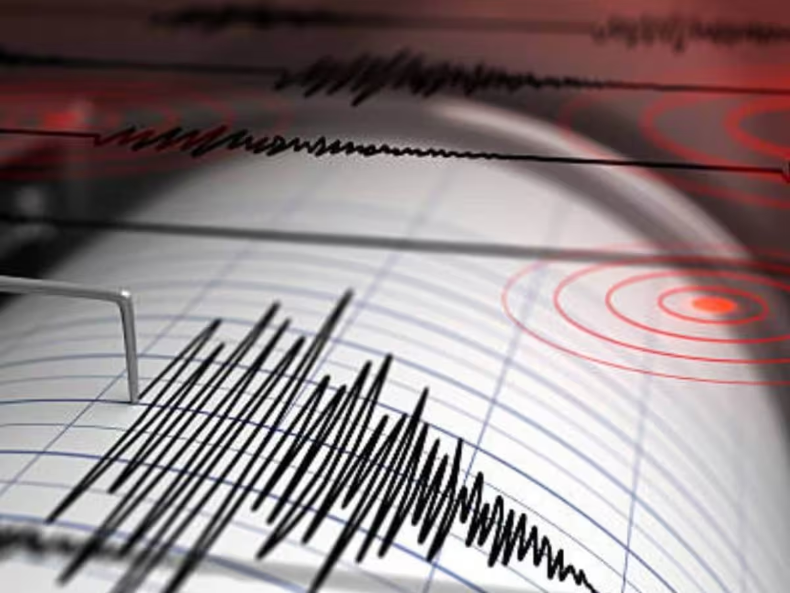 Earthquake: बिहार में भी भूकंप के तेज झटके, दिल्ली में डोली धरती