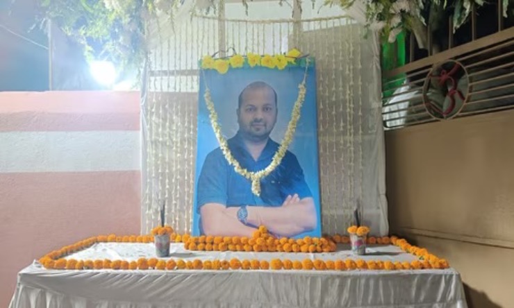 तेरहवीं पर ही हुआ ‘ऑपरेशन सिंदूर’, पहलगाम हमले में शहीद हुए आईबी अफसर को अंतिम विदाई